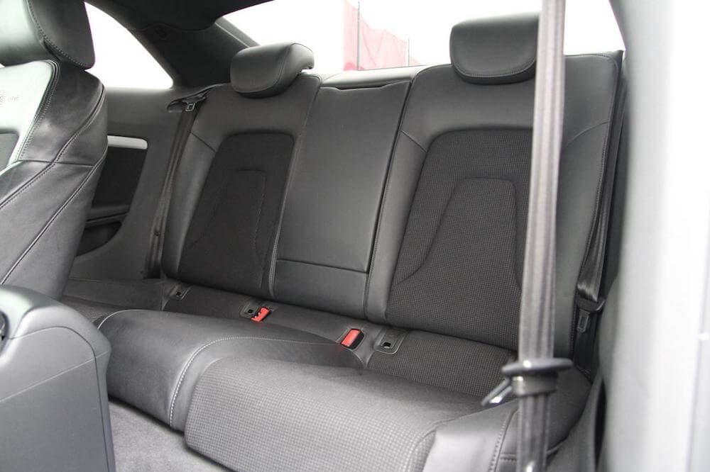 Audi A5 zadní sedadla